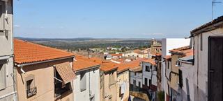 Maison jumelée  Calle puerto, aliseda, spain 25. Tu nuevo hogar te espera en la calle puerto aliseda!