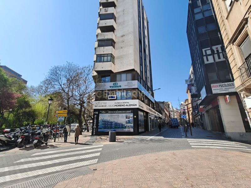 Foto 59039a1f-64a9-4c70-a838-8034bfa132e7. Traspàs local comercial a avenida de españa a Centro Cáceres