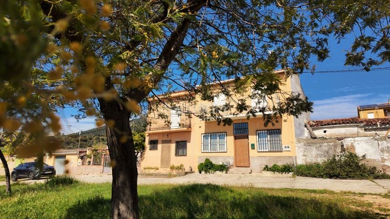 Foto a62b2dd2-15ef-4448-91dd-edbece837cbd. Casa a Casas de Millán
