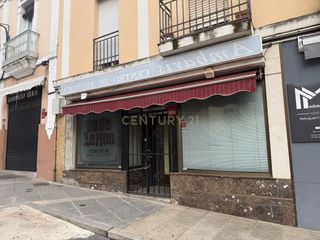 Alquiler Local Comercial  Cl roso de luna 23caceres (cáceres) 25. Se alquila local comercial en excelente ubicación