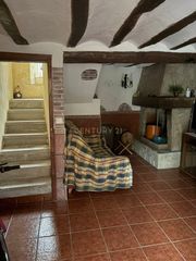 Rent House  Calle campillo, 5, cuzcurrita de río tirón, spain. Vive la rioja con encanto! casa con patio en cuzcurrita de río t