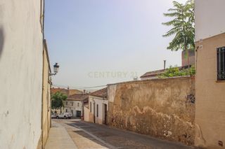Maison à Calle villalobos, cáceres, spain 52. Inversión top en el casco histórico de cáceres!
