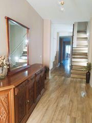 Location Appartement à Malpartida de Cáceres. Se alquila piso bajo a estrenar con gran patio privado a 10 min