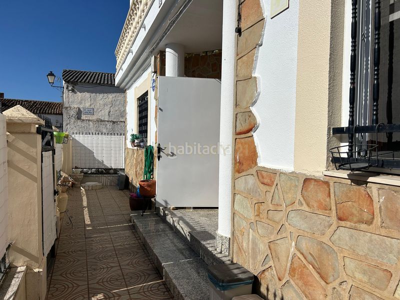 Foto 13f8104f-0add-4a01-bf28-79c3332af113. Casa adossada a calle juan de sande a Torrequemada