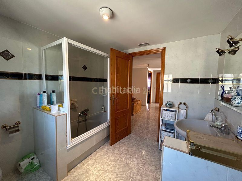 Foto 217435fd-8595-4225-803c-f191cb05a4c5. Casa adossada a calle juan de sande a Torrequemada