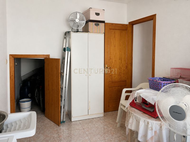 Foto 411d5d4d-18b8-4962-8ed8-617e566a7c92. Casa adossada a calle juan de sande a Torrequemada