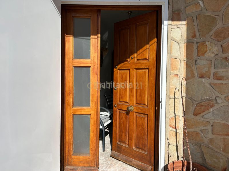 Foto 788fda58-e2e6-4079-8cad-b268935f0828. Casa adossada a calle juan de sande a Torrequemada