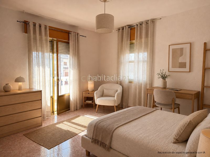 Foto eed7fbbd-55d2-4ffc-a3d3-fac5c7185ec1. Casa adossada a calle juan de sande a Torrequemada