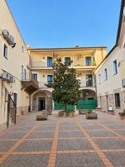 Appartement à Trujillo. Piso con encanto en trujillo  amplitud, carácter y una arquitect