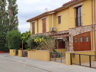 Semi detached house  Carrer de can vinyes 22. Oportunidad en venta en bellcaire