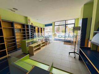 Lloguer Local Comercial a Plaza cristo rey 1. Local de 70m2 en plaza de cristo rey 1
