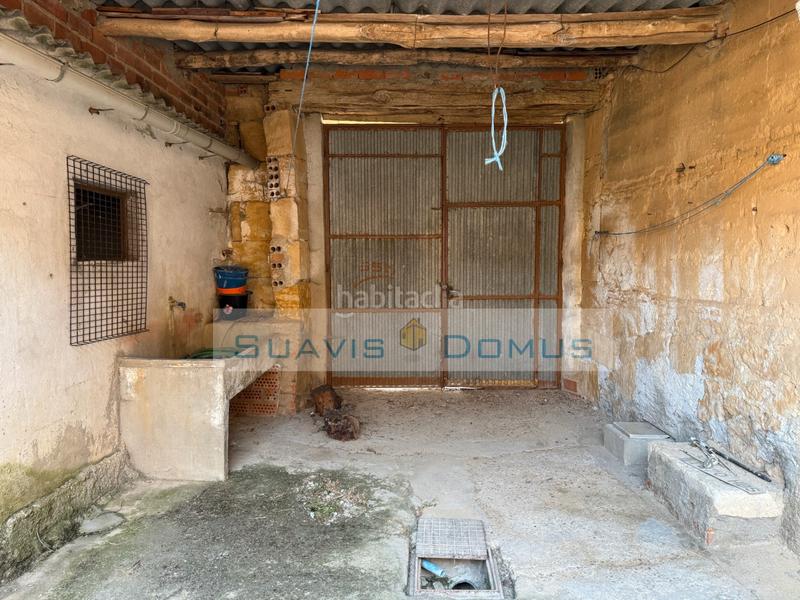 Foto ae2a5b93-7d11-4ec7-9780-c81387b8df43. Casa en calle presa 2 casa con patio, tejado y ventanas nuevas en Sanzoles