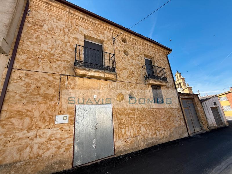 Foto d429dac8-8e2f-477f-bf54-74a27e10eeb9. Casa en calle presa 2 casa con patio, tejado y ventanas nuevas en Sanzoles
