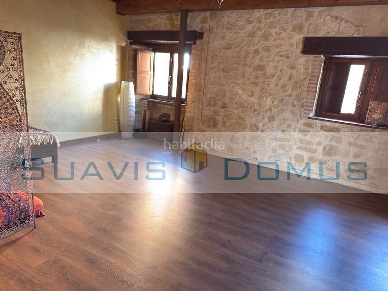 Foto 6d097577-9743-45b5-9372-b82643d9531b. Casa amb xemeneia a Venialbo