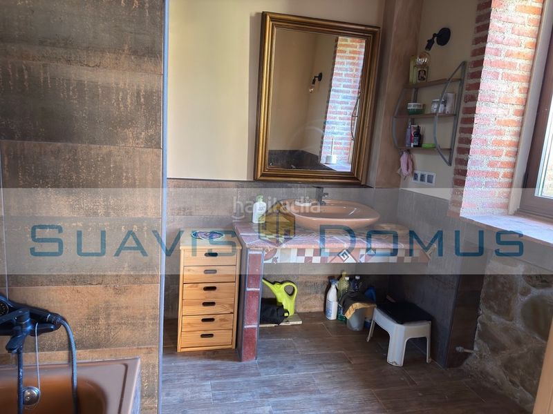 Foto a3940467-304d-4dc4-83ee-be9b96e5550c. Casa amb xemeneia a Venialbo