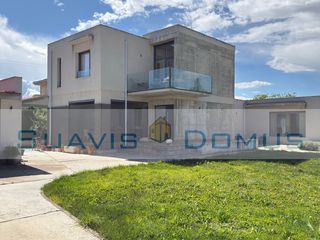 Xalet  Calle la vega 14. Chalet independiente en roales con piscina en solar de 1.000m2
