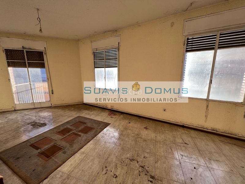 Foto d34dfb26-dfc8-4329-92af-61dde07064d7. Edificio in Benavente