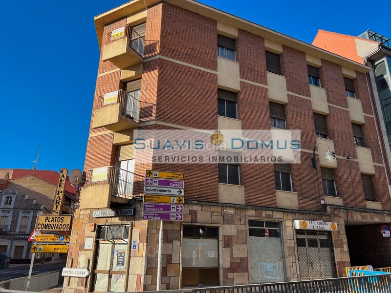 Foto 49c96a0b-61db-4e1c-993f-4fab41b24a4c. Edificio en Benavente