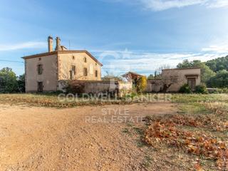 Maison à Masias can cases 0. Finca rústica masías catalanas para el desarrollo multifuncional