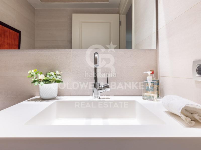 Foto e74b9d50-b47e-4d28-9f15-4b2da5d0ad97. Appartamento con parcheggio in Centre Sabadell