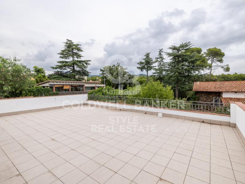 Foto 644442ab-e57e-4d14-b35a-6b3573a62969. House with parking in Matadepera