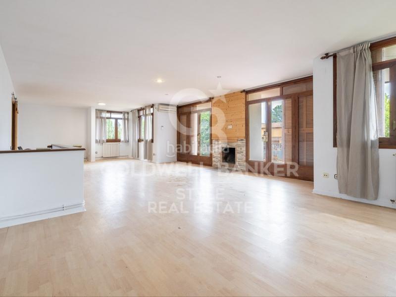 Foto cdb7dd08-dcff-410c-97f8-d1a4f1d9e36d. House with parking in Matadepera