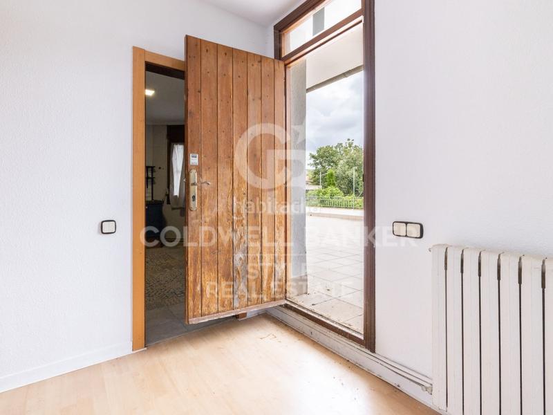 Foto e9d0cfa9-b124-4c12-9291-5f5d9d96810f. House with parking in Matadepera