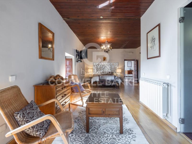 Foto 0f6b12d9-f8e0-42ca-ad38-14092909354f. Maison avec parking dans Talamanca