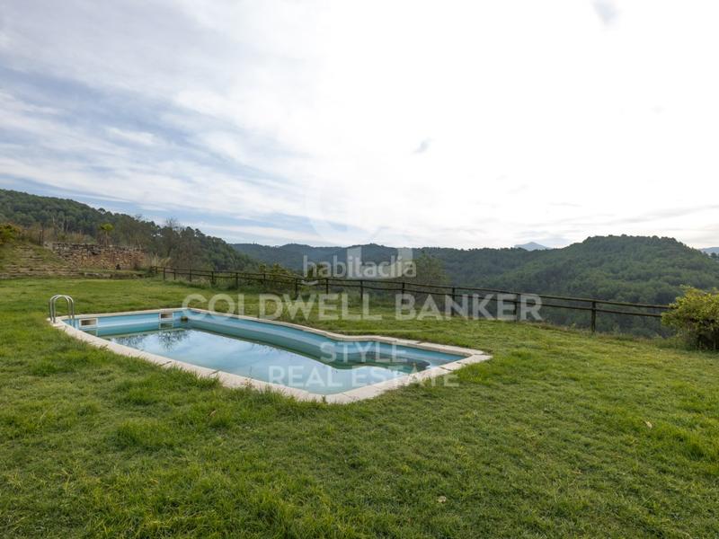 Foto 16b29ef2-f656-4cfe-9553-e724f6e91ce0. Maison avec parking dans Talamanca