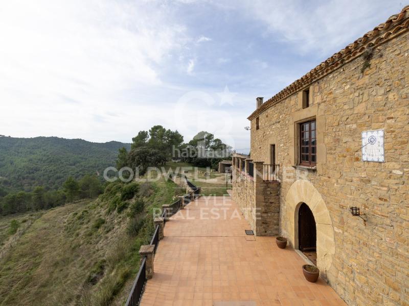 Foto 16e6cd79-0e93-43ed-b4bc-85891c652346. Maison avec parking dans Talamanca