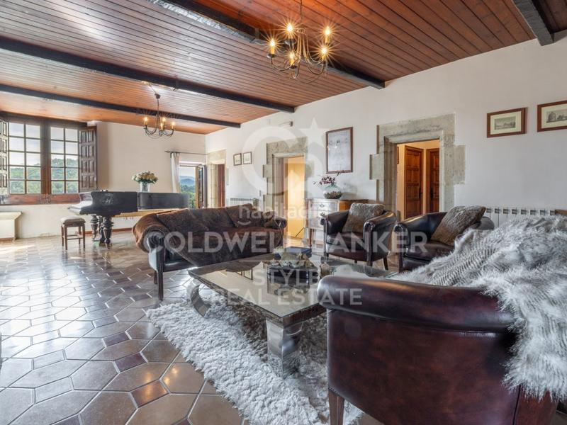 Foto 1e2fedf0-3df4-41f9-b490-b9ad44b16ac0. Maison avec parking dans Talamanca