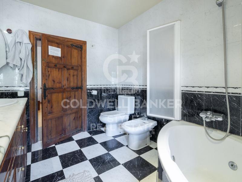 Foto 493be04f-c9db-479a-a5f9-1ccdaf6cce90. Maison avec parking dans Talamanca