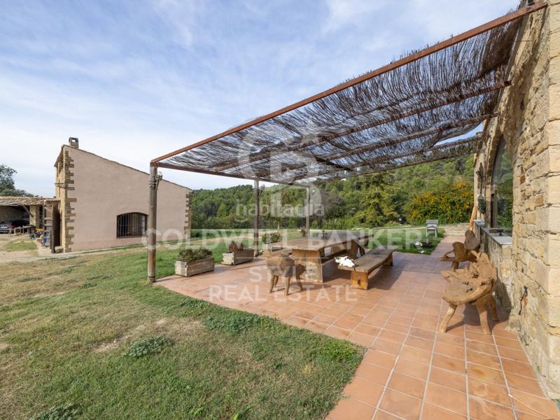 Foto 6ba70181-3936-4ace-8d46-bbd71d40e477. Maison avec parking dans Talamanca