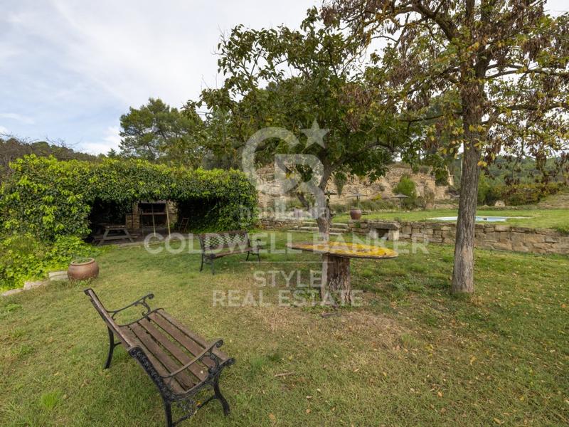 Foto 80d913c5-8ac2-46ab-a8fd-a79efceb8eba. Maison avec parking dans Talamanca