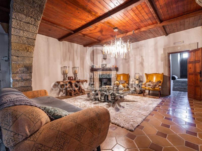 Foto 8a6a6514-aaa5-4e53-812d-898537ad7a8f. Maison avec parking dans Talamanca