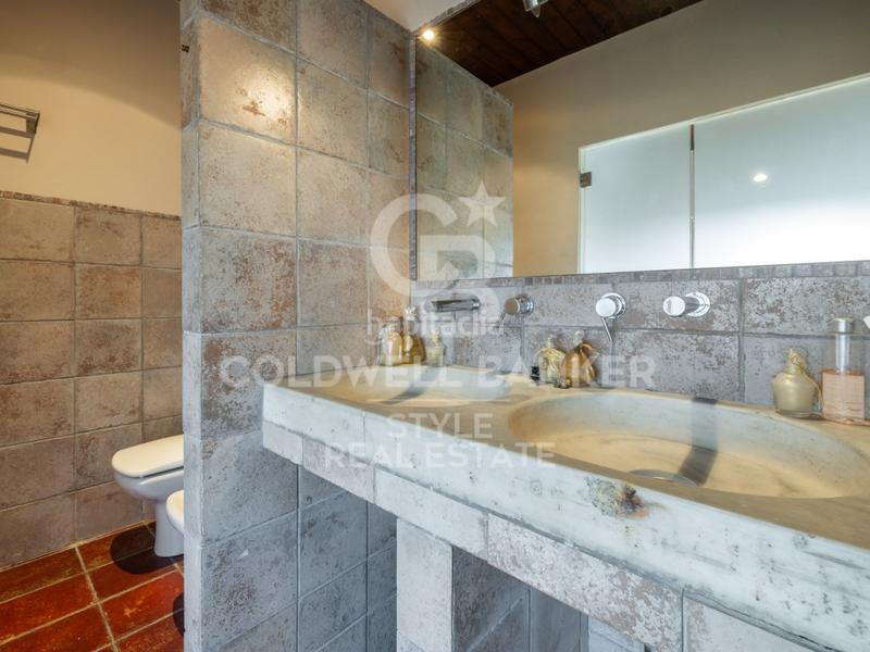 Foto b89b826c-b621-4d96-a625-9f38b9f64bbe. Maison avec parking dans Talamanca