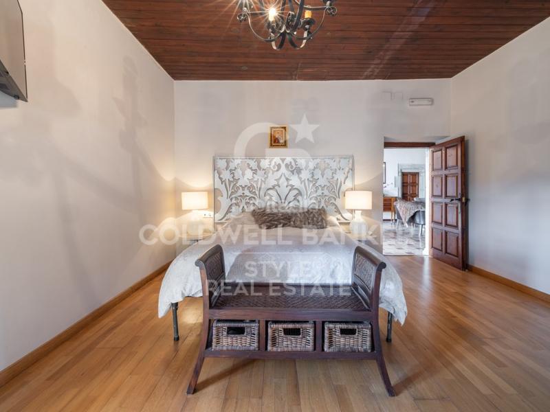 Foto b8bb6d5b-249e-4b74-b934-670f24f538fd. Maison avec parking dans Talamanca