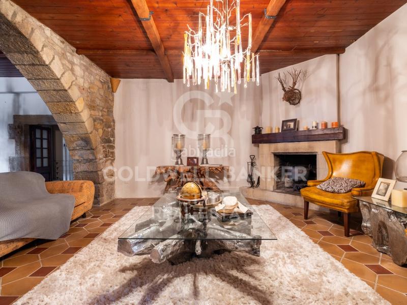 Foto b9c8aa52-7239-4acd-8edd-b34457f16c61. Maison avec parking dans Talamanca