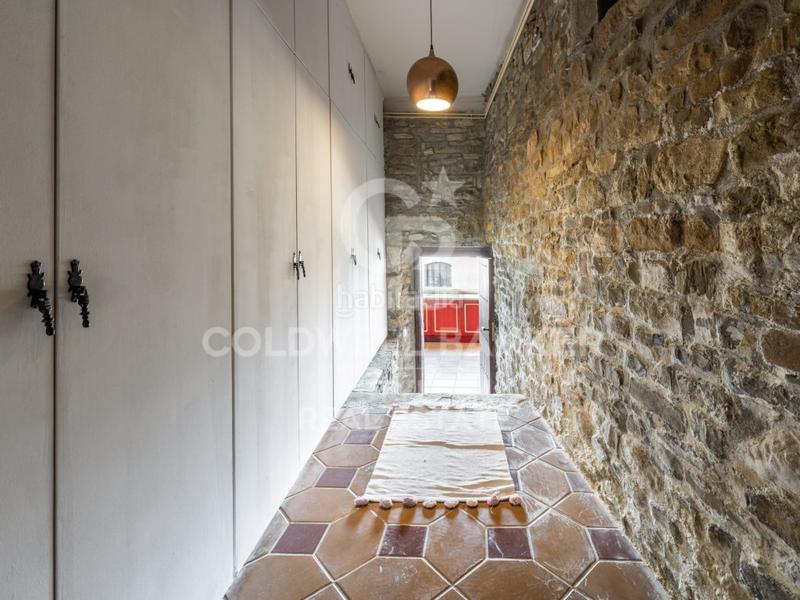 Foto be07f670-de5b-417c-adad-e1941ef42ad3. Maison avec parking dans Talamanca