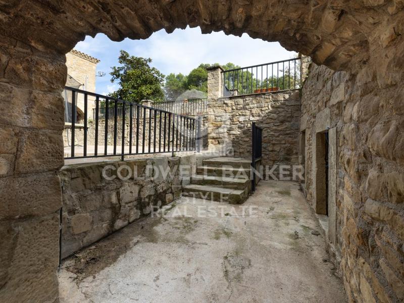 Foto c1fe8324-1049-4f45-995a-b54534b96320. Maison avec parking dans Talamanca