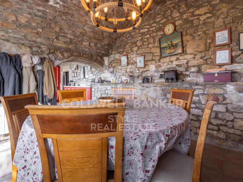 Foto dd95dd48-4cb7-4ab1-90eb-261ea08310c5. Maison avec parking dans Talamanca