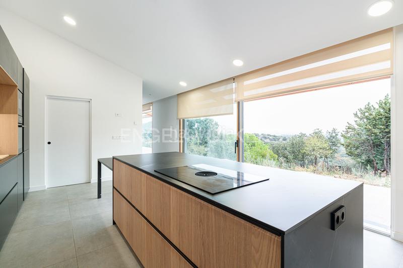 Foto 19908a03-8658-42a3-bc25-1c70ef7cf14a. Casa construcción sostenible con vistas incomparables en Valdemorillo