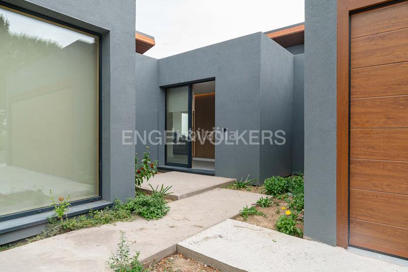Foto b4cbbffa-9da3-4b10-a9ca-e2432cec73e9. Casa construcción sostenible con vistas incomparables en Valdemorillo