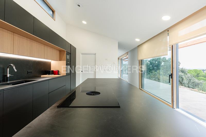 Foto d4125552-d80c-4701-a849-dfbc0e60a358. Casa construcción sostenible con vistas incomparables en Valdemorillo