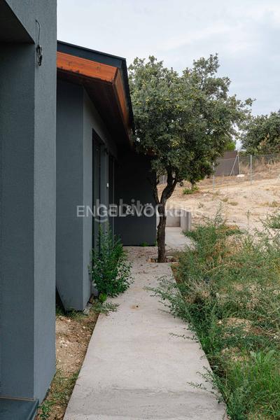 Foto e8fa7dd1-c671-4ca7-91cf-fa3ba3214769. Casa construcción sostenible con vistas incomparables en Valdemorillo
