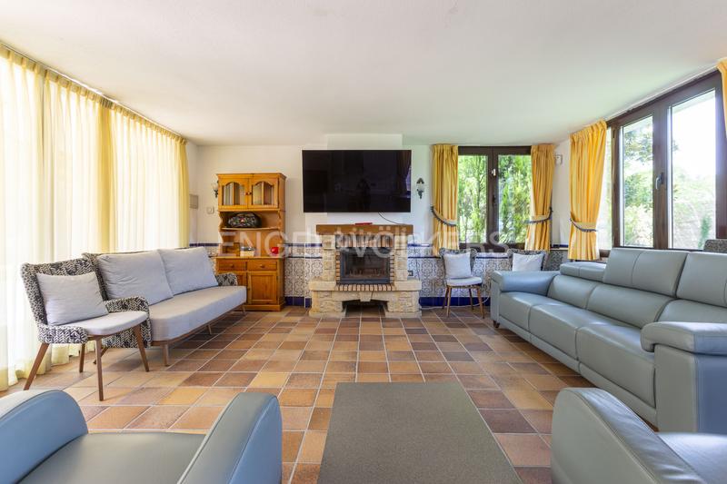 Foto 17e6c407-122d-4eea-afc1-5d1e0c84c2b7. Casa con riscaldamento parcheggio in Pueblo Pozuelo de Alarcón