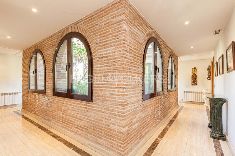 Foto 1ee7ede7-dc80-49cf-b382-a5c4b4703fdb. Casa con riscaldamento parcheggio in Pueblo Pozuelo de Alarcón