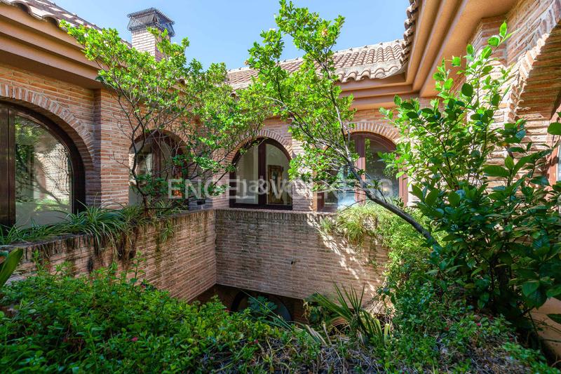 Foto 53954f17-bd33-41c2-b058-7d14b206ef1f. Casa con riscaldamento parcheggio in Pueblo Pozuelo de Alarcón