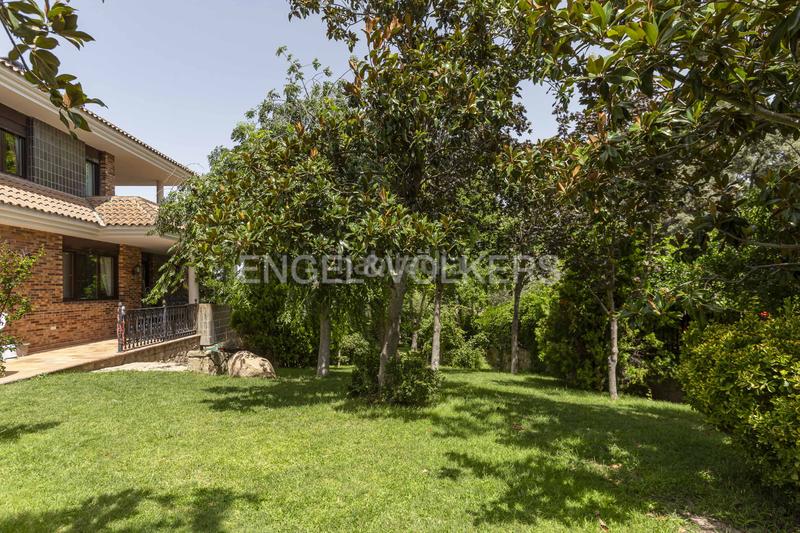 Foto 62bafc20-646e-4d10-bed7-8a12b45e61dc. Casa con riscaldamento parcheggio in Pueblo Pozuelo de Alarcón