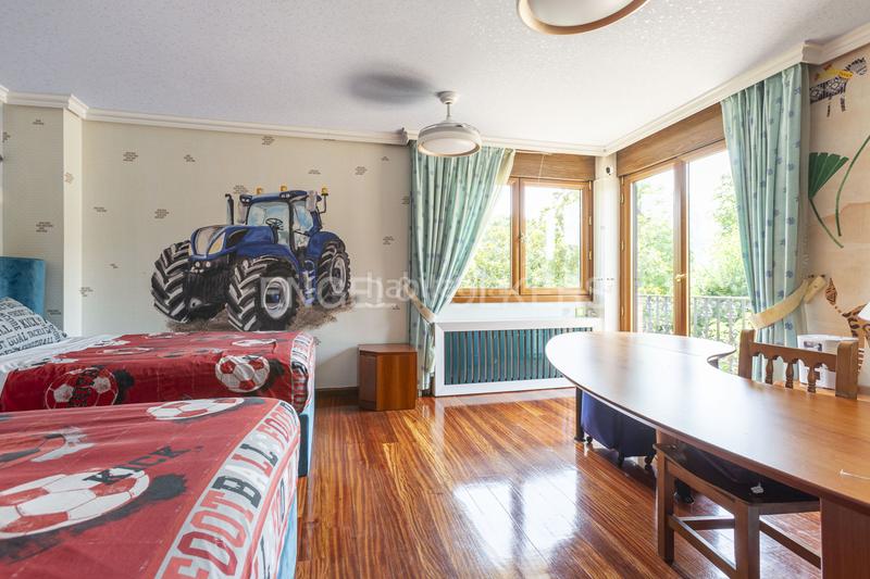 Foto 8a336c6b-244b-4e52-91c8-20cdb6e84cc1. Casa con riscaldamento parcheggio in Pueblo Pozuelo de Alarcón